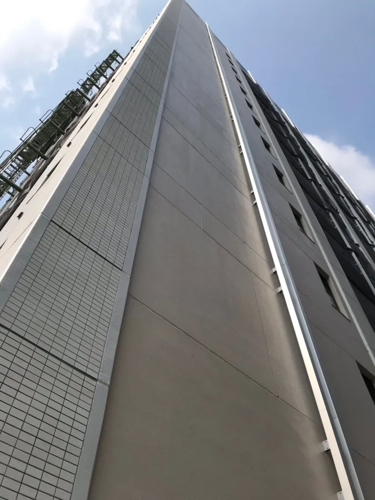 東田町のマンション